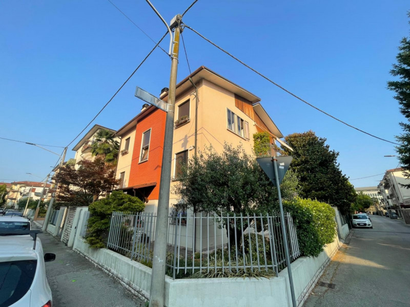 TI INVITIAMO A CLICCARE SU VIRTUAL TOUR, COSI' POTRAI VISIONARE L'IMMOBILE IN 3D E OTTIMIZZARE IL...