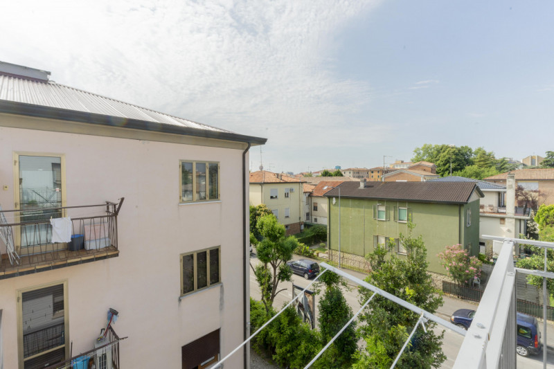 Questa soluzione abitativa si rivolge a chi cerca la propria indipendenza a Padova, nel quartiere...
