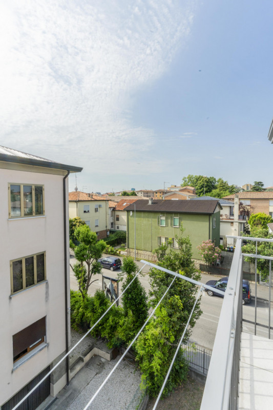 Questa soluzione abitativa si rivolge a chi cerca la propria indipendenza a Padova, nel quartiere...