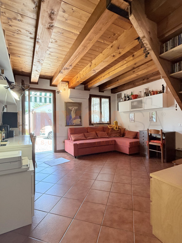 SELVAZZANO - fraz. Tencarola: se sogni una casa dal sapore autentico, immersa nella tranquillità ...