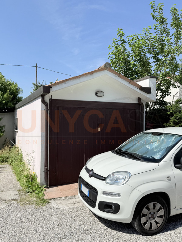 SELVAZZANO - fraz. Tencarola: se sogni una casa dal sapore autentico, immersa nella tranquillità ...