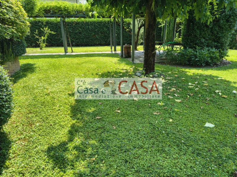 S. DOMENICO: OCCASIONE !!!!!!!!! Bellissima zona molto tranquilla e signorile, l’agenzia C’è Casa...
