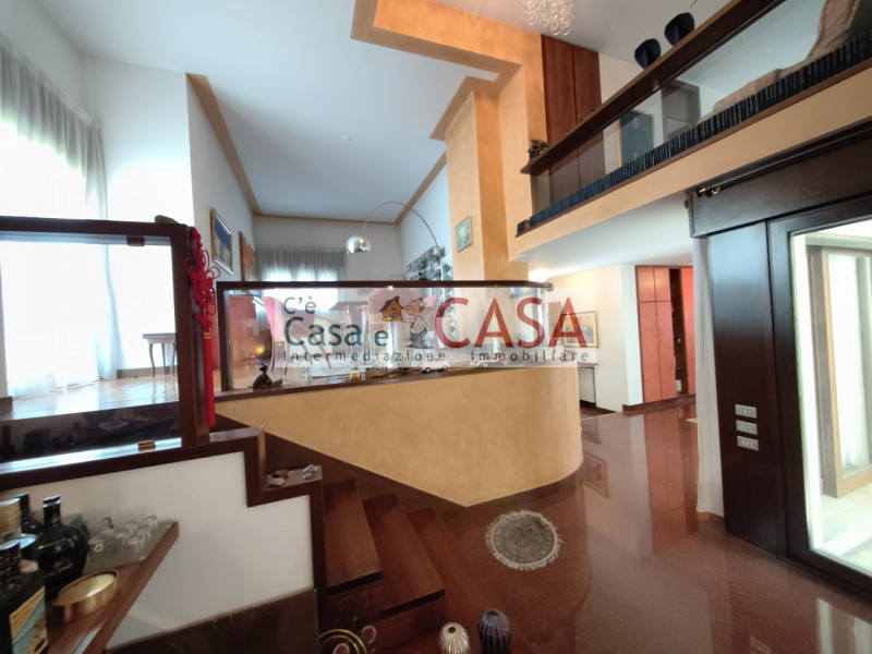S. DOMENICO: OCCASIONE !!!!!!!!! Bellissima zona molto tranquilla e signorile, l’agenzia C’è Casa...
