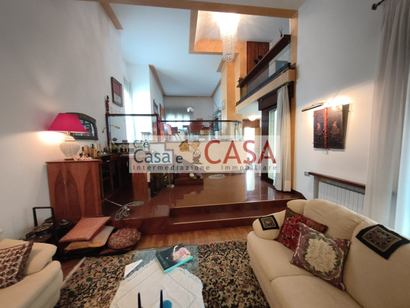 S. DOMENICO: OCCASIONE !!!!!!!!! Bellissima zona molto tranquilla e signorile, l’agenzia C’è Casa...