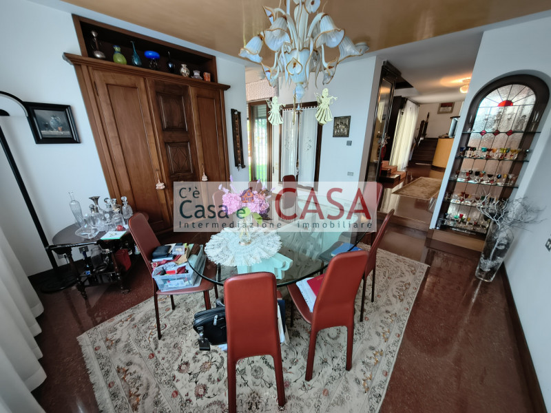 S. DOMENICO: OCCASIONE !!!!!!!!! Bellissima zona molto tranquilla e signorile, l’agenzia C’è Casa...