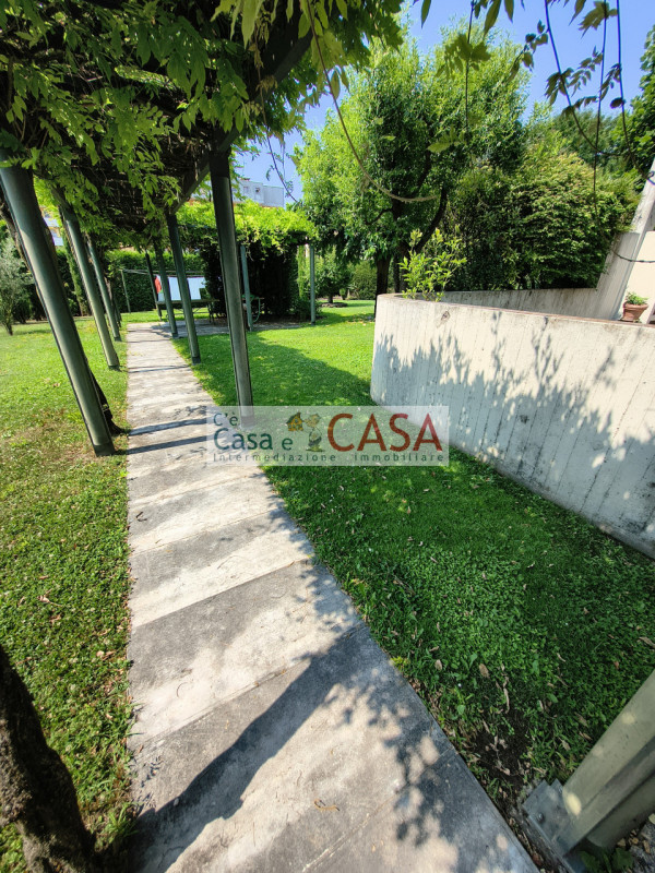 S. DOMENICO: OCCASIONE !!!!!!!!! Bellissima zona molto tranquilla e signorile, l’agenzia C’è Casa...