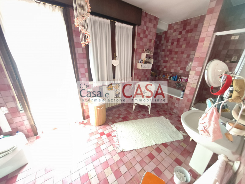 S. DOMENICO: OCCASIONE !!!!!!!!! Bellissima zona molto tranquilla e signorile, l’agenzia C’è Casa...