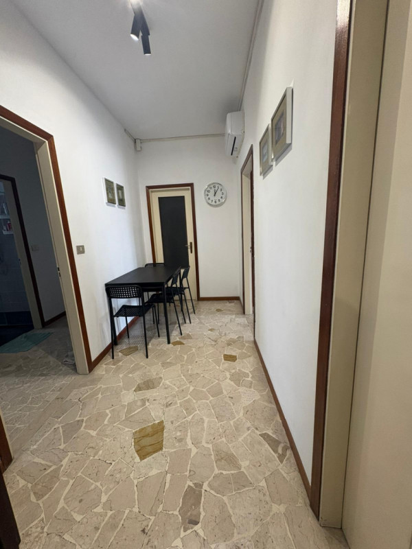 Arcella San Carlo - In posizione comoda ad ogni tipo di servizio, a due passi dalla fermata del t...