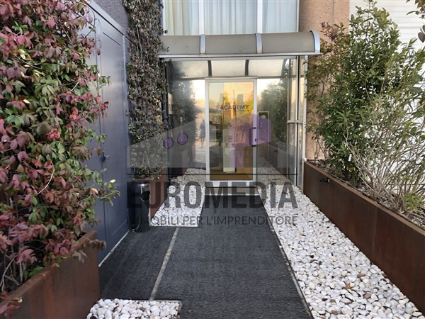 BRENDOLA: Rif. 1400_c_ANTONIO – Per informazioni: 338.4892021
EUROMEDIA propone in locazione un i...