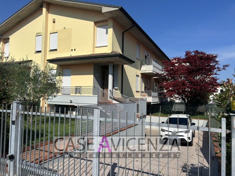 GRISIGNANO DI ZOCCO - C.E.E - PROPONIAMO IN ESCLUSIVA - Se stai cercando una casa che combini spa...
