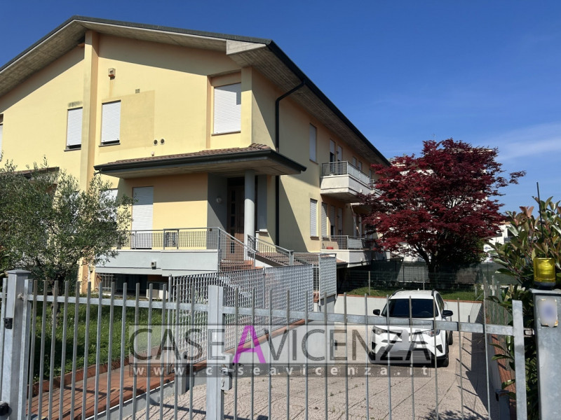 GRISIGNANO DI ZOCCO - C.E.E - PROPONIAMO IN ESCLUSIVA - Se stai cercando una casa che combini spa...