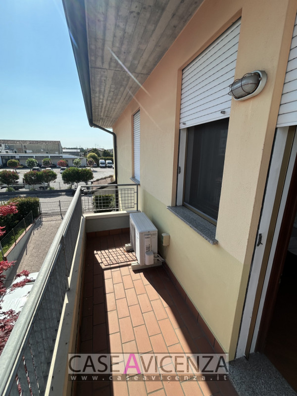 GRISIGNANO DI ZOCCO - C.E.E - PROPONIAMO IN ESCLUSIVA - Se stai cercando una casa che combini spa...