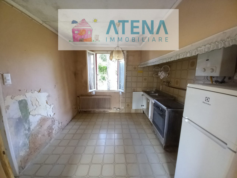 rif. 26627

PADOVA -  CHIESANUOVA
CASA DA RISTRUTTURARE SENZA MEDIAZIONE

In via tranquilla e ris...