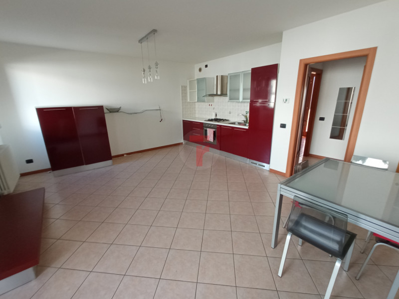 Villanova di Camposampiero - Centro paese. Zona comoda a servizi del paese e strategica per la vi...
