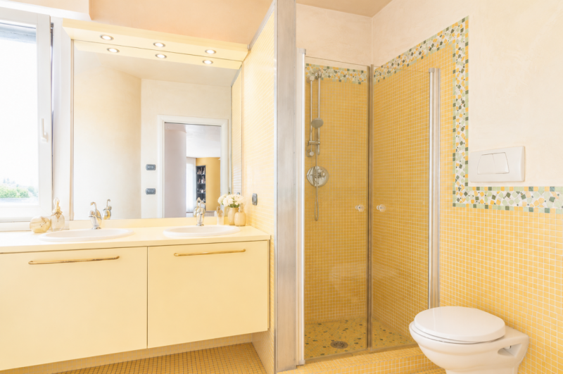 Prestigioso attico duplex dagli spazi introvabili, una residenza esclusiva dove luce, privacy e g...