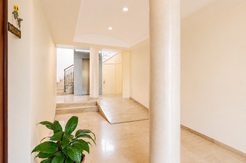Prestigioso attico duplex dagli spazi introvabili, una residenza esclusiva dove luce, privacy e g...