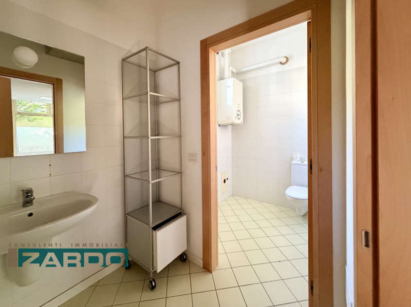 Rif. D-122 (per info 350 5383983 | Giacomo)

Nel cuore di Castello di Godego, proponiamo in locaz...