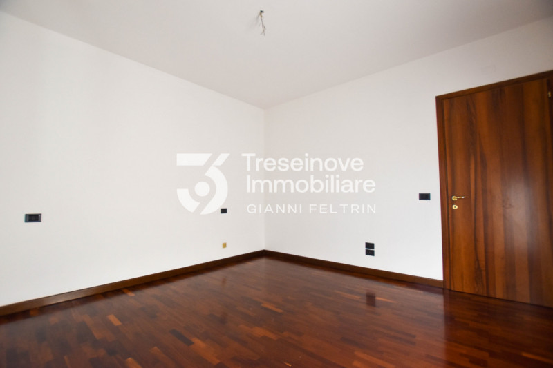 (Per INFO Feltrin ing. Gianni) Proponiamo in vendita un appartamento al piano terra a Ponzano Ven...
