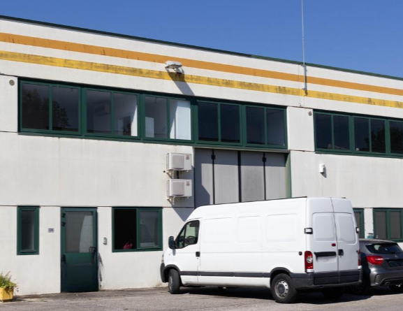 Rif. A.A.4112-261

Vendita all'asta - capannone artigianale su due livelli in data 31 luglio 2026...