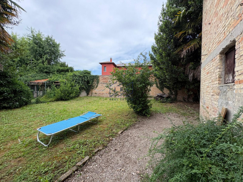 FOSSALTA DI PORTOGRUARO - Venezia
Proponiamo in vendita esclusiva una casa singola terratetto deg...