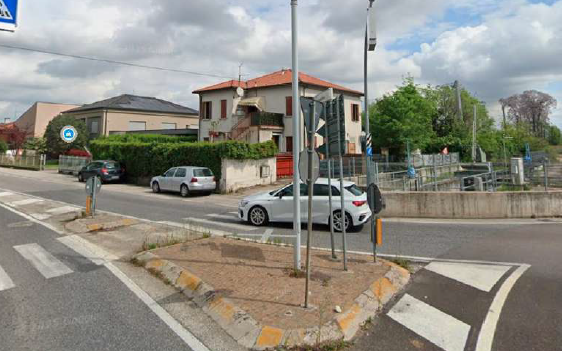 Rif. A.A.355-25

Vendita all'asta - appartamento al 1° piano in data 04 agosto 2026

Descrizione:...