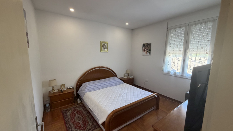 In una zona tranquilla e ben servita di Cadoneghe, proponiamo in vendita una splendida villetta a...