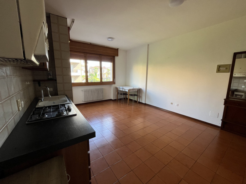 ARACELI

Inserito in un quartiere residenziale, zona ben abitata e molto tranquilla. L’appartamen...