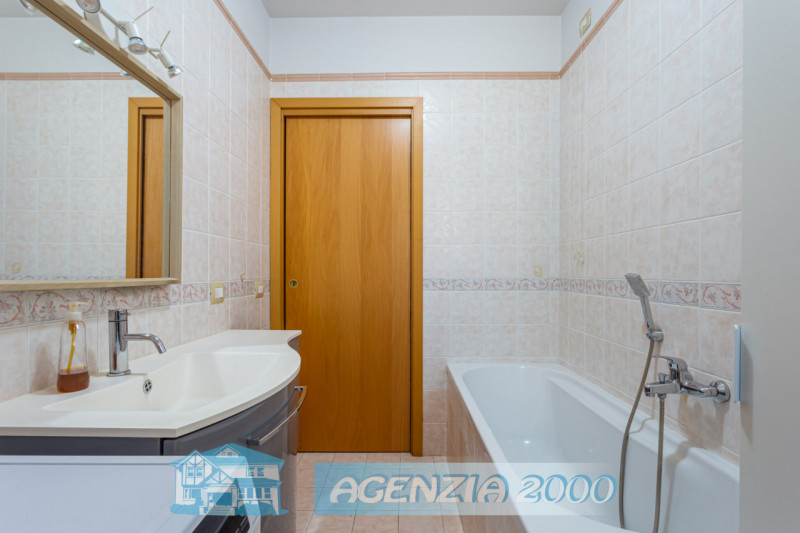 A CONSELVE BELLISSIMO APPARTAMENTO !!! CURATISSIMO CON TRAVI A VISTA IN LEGNO !!! VIENI A VEDERLO...