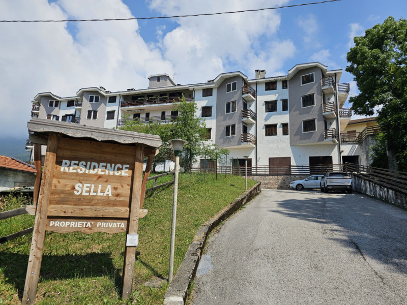 Proponiamo in vendita appartamento bilocale situato a Tonezza del Cimone, precisamente nella loca...