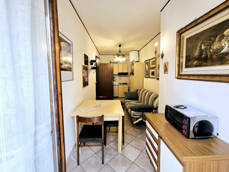 Proponiamo in vendita appartamento bilocale situato a Tonezza del Cimone, precisamente nella loca...