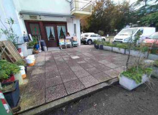 Rif. A.A.456-242

Vendita all'asta - negozio al piano terra (pizzeria) in data 16 settembre 2026
...
