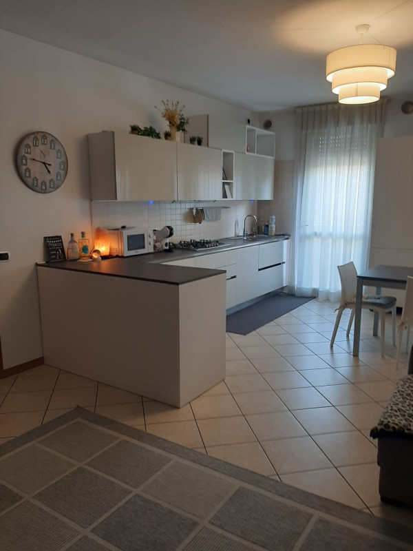 LE CASE DI ROSSELLA: propone un ampio duplex posto in palazzina recente in una posizione tranquil...