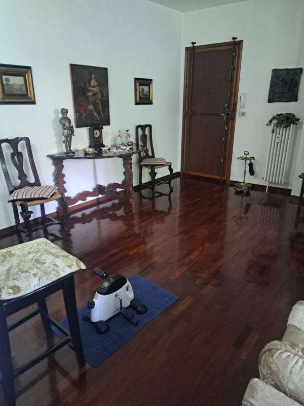 piazza duomo in un splendido residence ricco di verde ,vendesi appartamento sito al primo piano c...