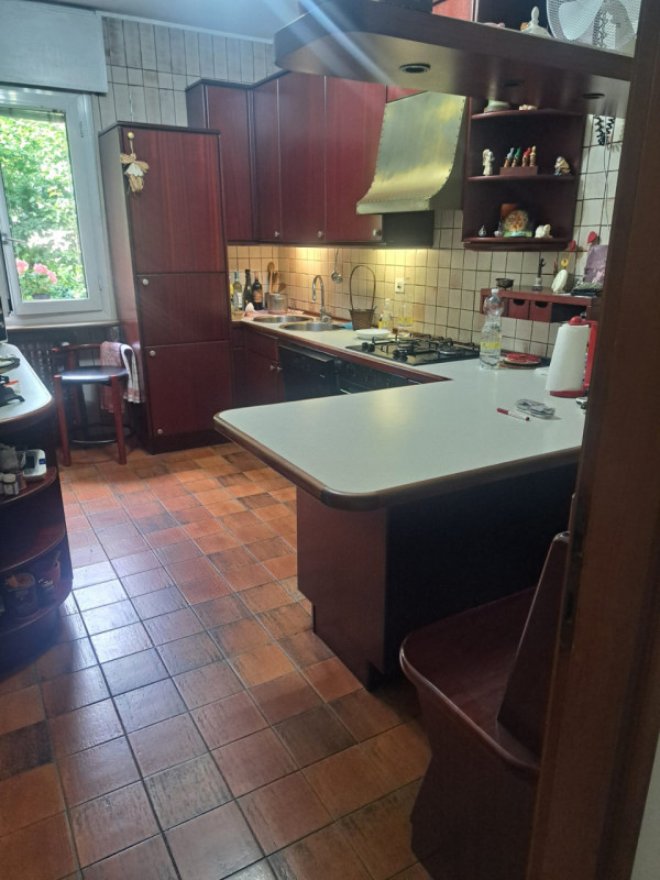 piazza duomo in un splendido residence ricco di verde ,vendesi appartamento sito al primo piano c...