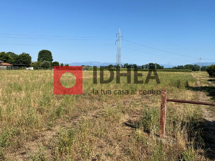 CASA SINGOLA CON GIARDINO A POSTIOMA CON TERRENO AGRICOLO DI 20.000MQ - RIF. "AVP3"

L'agenzia im...
