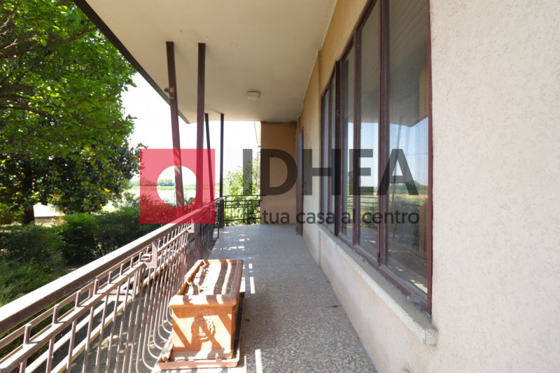 CASA SINGOLA CON GIARDINO A POSTIOMA CON TERRENO AGRICOLO DI 20.000MQ - RIF. "AVP3"

L'agenzia im...