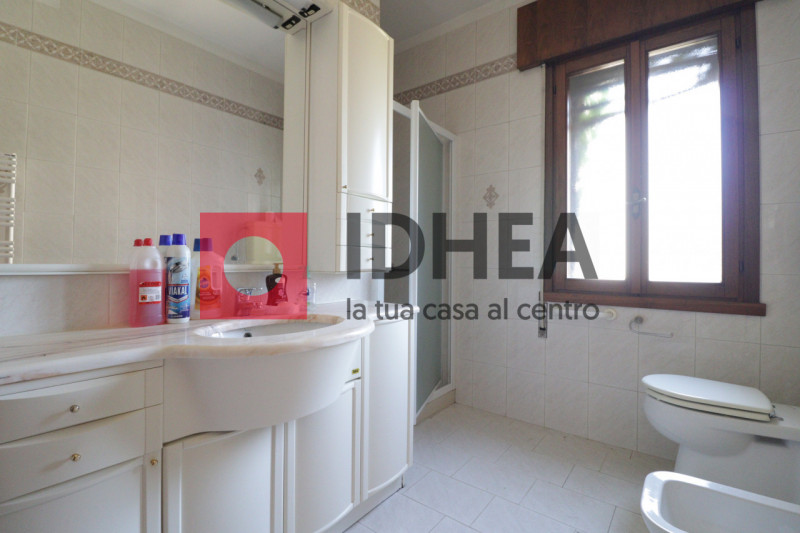CASA SINGOLA CON GIARDINO A POSTIOMA CON TERRENO AGRICOLO DI 20.000MQ - RIF. "AVP3"

L'agenzia im...