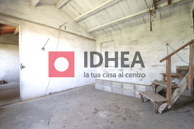 CASA SINGOLA CON GIARDINO A POSTIOMA CON TERRENO AGRICOLO DI 20.000MQ - RIF. "AVP3"

L'agenzia im...