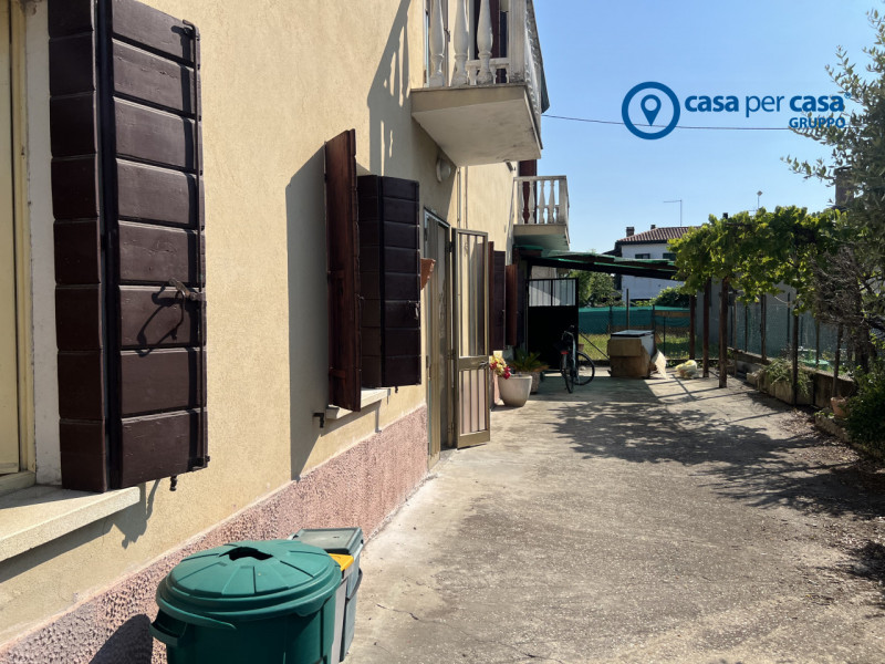APPROVATO GRUPPO CASA PER CASA: VALUTATO, CONTROLLATO, GESTITO IN ESCLUSIVA

ZONA
- L'abitazione ...