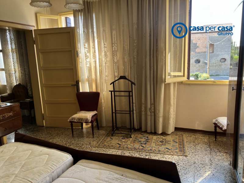 APPROVATO GRUPPO CASA PER CASA: VALUTATO, CONTROLLATO, GESTITO IN ESCLUSIVA

ZONA
- L'abitazione ...