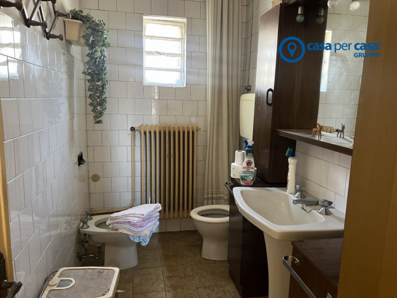 APPROVATO GRUPPO CASA PER CASA: VALUTATO, CONTROLLATO, GESTITO IN ESCLUSIVA

ZONA
- L'abitazione ...