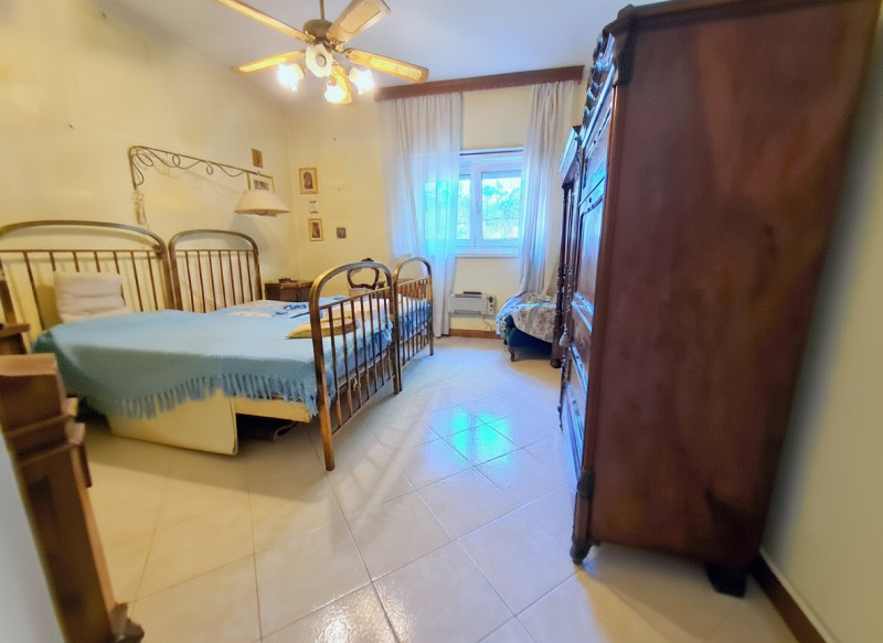 ELEGANTE ED AMPIA BIFAMILIARE CON 4 CAMERE E GIARDINO A CITTA' GIARDINO €.630.000 - rif.CL545

Pr...