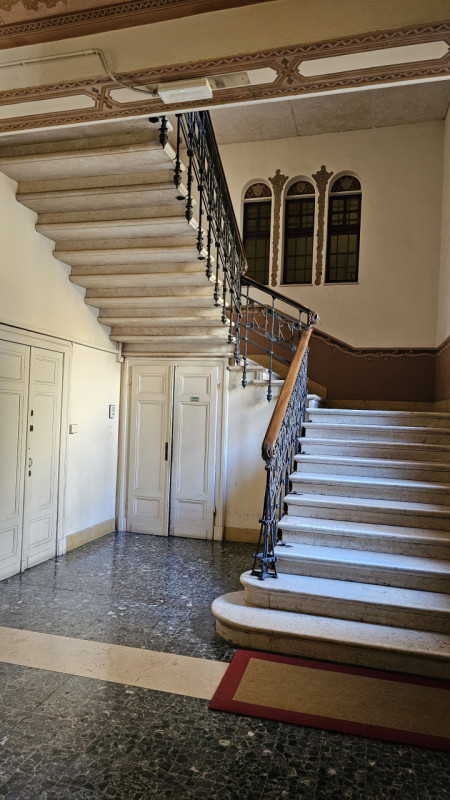 Padova, nel centro cittadino, a pochi passi dall’ingresso principale dei rinomati Giardini dell’A...