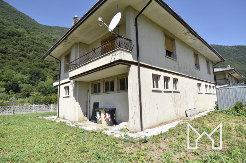 CAMPESE- Inserita in zona tranquilla e panoramica, comoda alle scuole e ai servizi principali del...