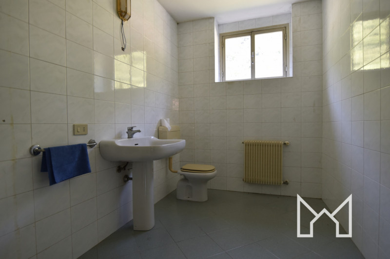 CAMPESE- Inserita in zona tranquilla e panoramica, comoda alle scuole e ai servizi principali del...