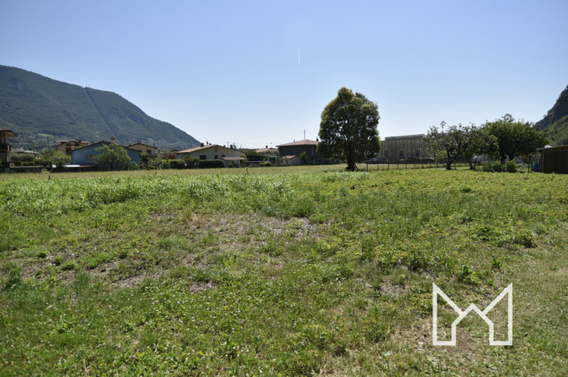 CAMPESE- Inserita in zona tranquilla e panoramica, comoda alle scuole e ai servizi principali del...