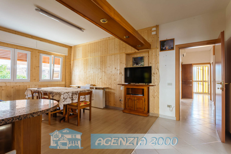 IN CENTRO A CONSELVE COSA VUOI DI PIU' !!! SPAZIOSA CASA SINGOLA CON AMPIO GIARDINO PRIVATO, SITU...