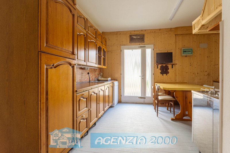 IN CENTRO A CONSELVE COSA VUOI DI PIU' !!! SPAZIOSA CASA SINGOLA CON AMPIO GIARDINO PRIVATO, SITU...