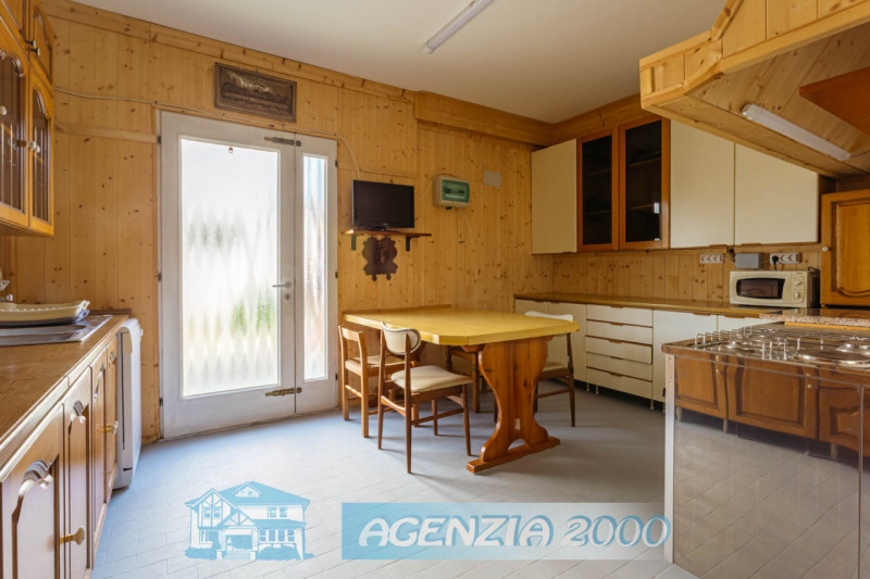 IN CENTRO A CONSELVE COSA VUOI DI PIU' !!! SPAZIOSA CASA SINGOLA CON AMPIO GIARDINO PRIVATO, SITU...