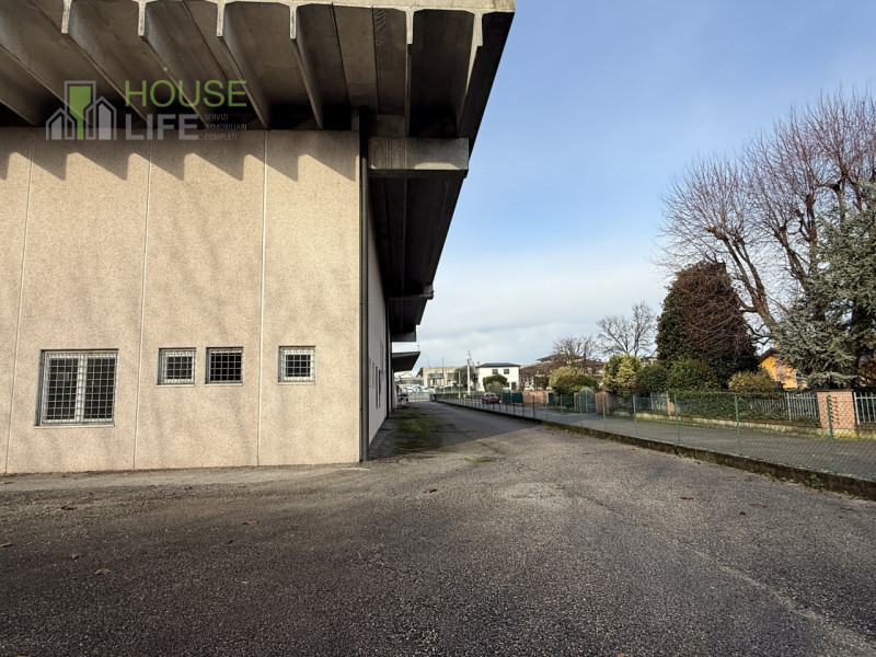 VICENZA NORD: in posizione strategica facilmente raggiungibile dalle principali vie di comunicazi...